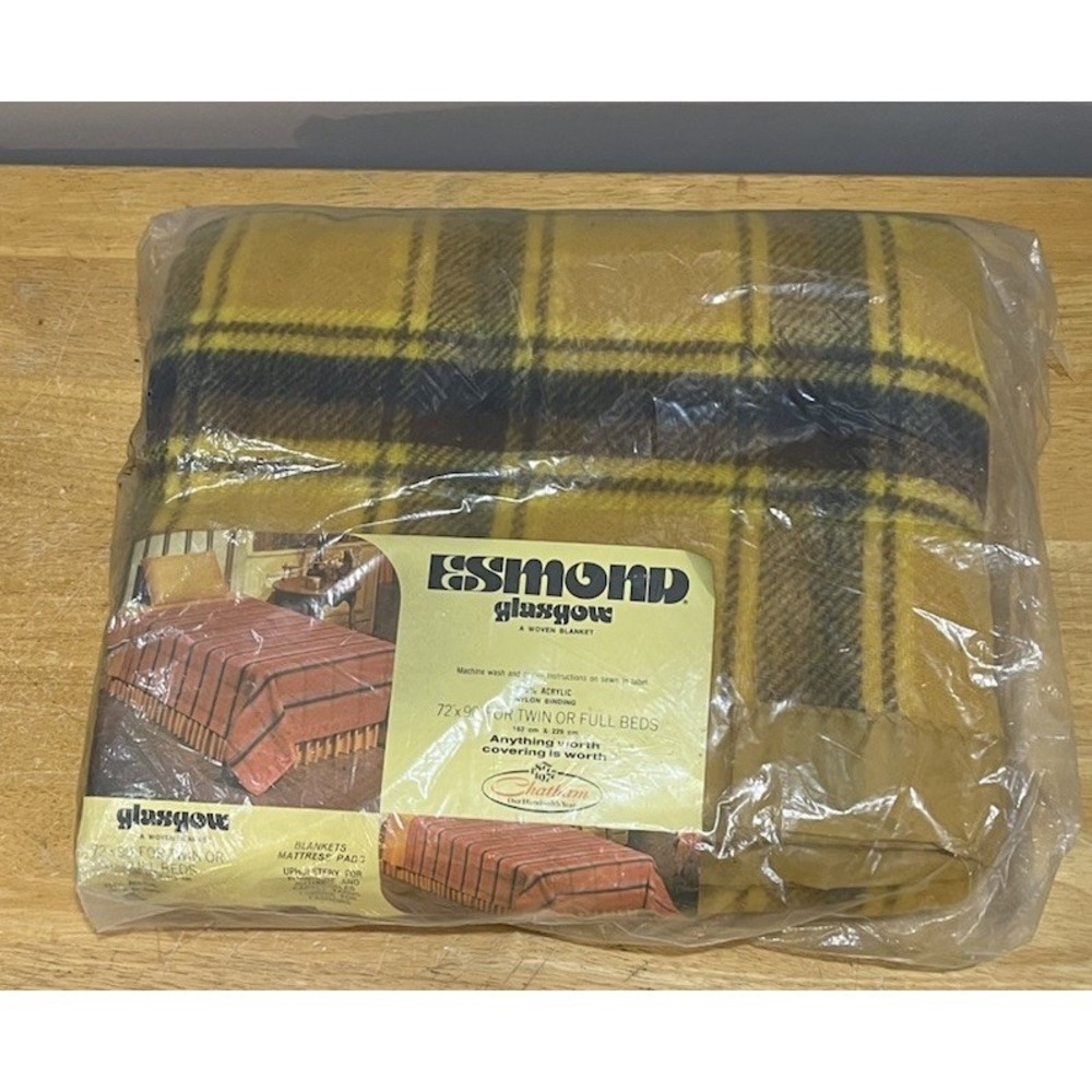 Vtg Chatham Acrylic Warmspun ESMOND Yellow Brow Plaid 72x90 Full/twin Satin Trim